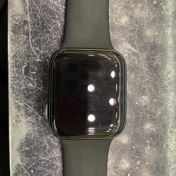Apple series 5 Apple Watch main image 2
